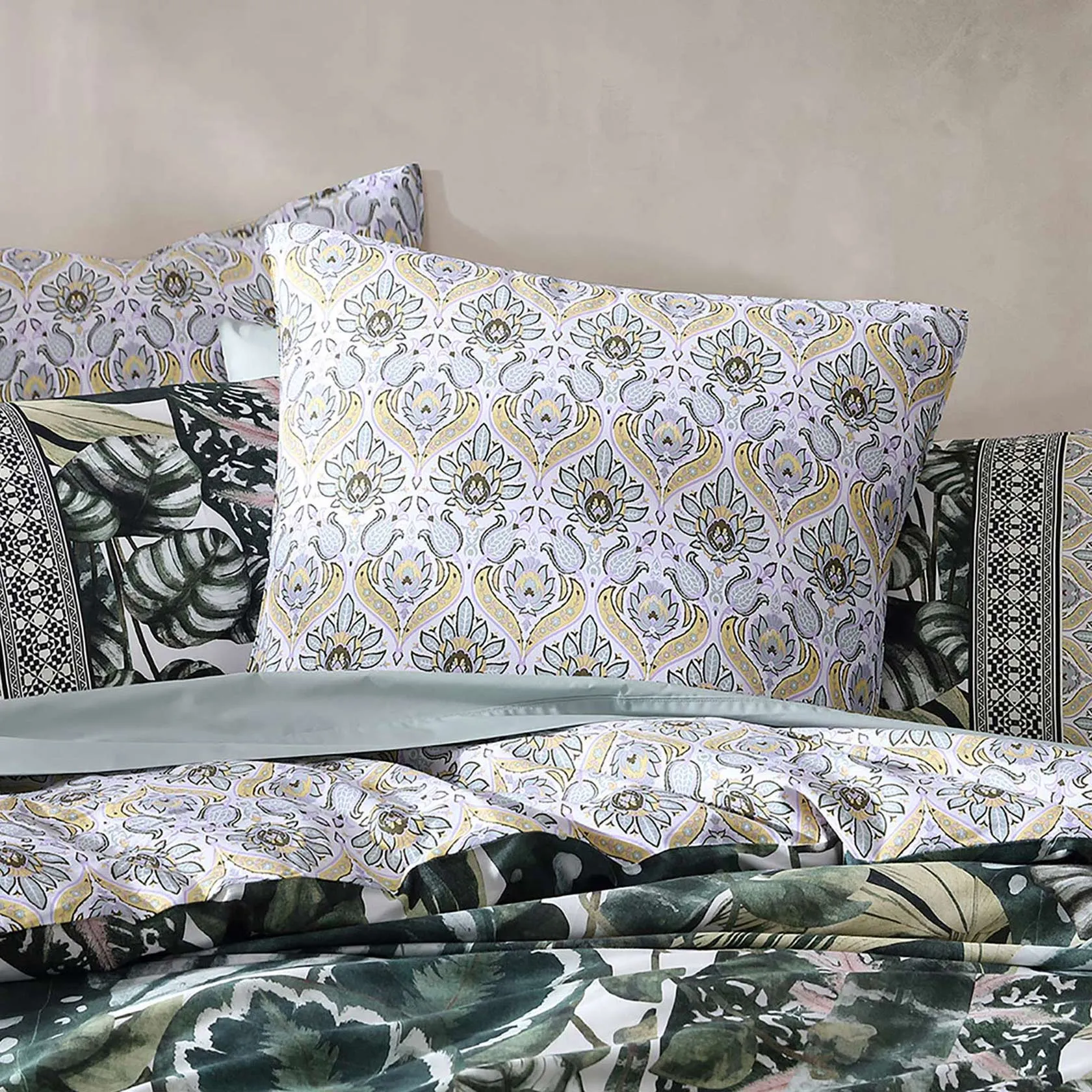 Seda Quilt Cover Set by Logan and Mason